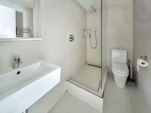 Photo 1- click for photo gallery